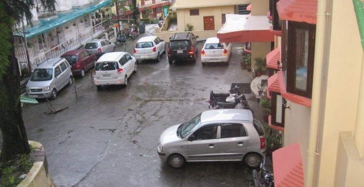 Отель Treebo Trend Mussoorie Club Дехрадун Экстерьер фото