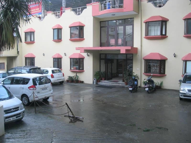 Отель Treebo Trend Mussoorie Club Дехрадун Экстерьер фото