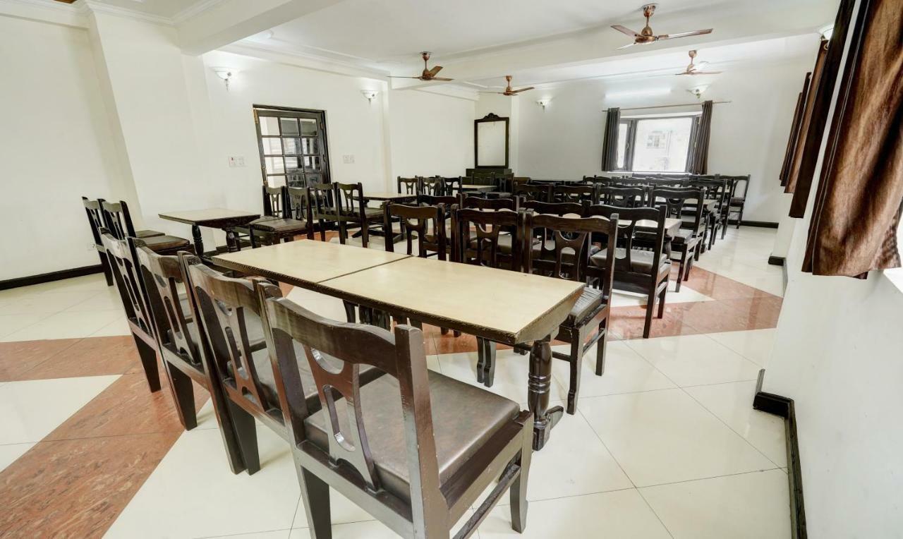 Отель Treebo Trend Mussoorie Club Дехрадун Экстерьер фото